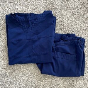 Grey’s Anatomy Women’s scrub set, navy.
